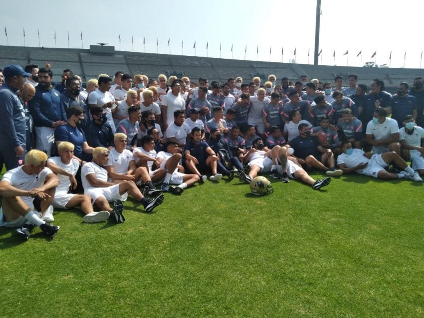 Jugadores de Pumas y Pumas CU tras convivir