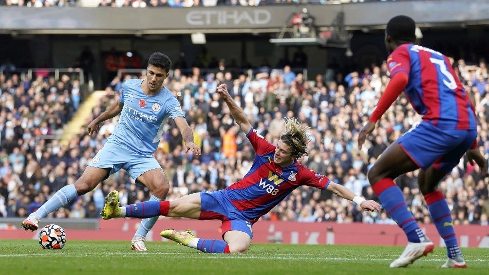 Manchester City en acción frente al Crystal Palace 