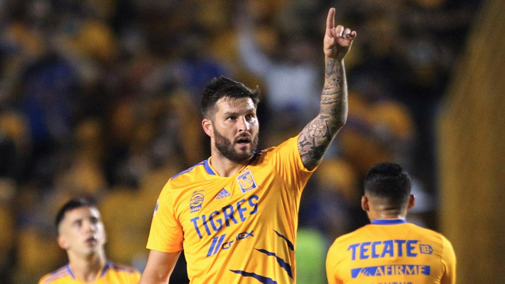 Gignac celebrando un gol con los Tigres