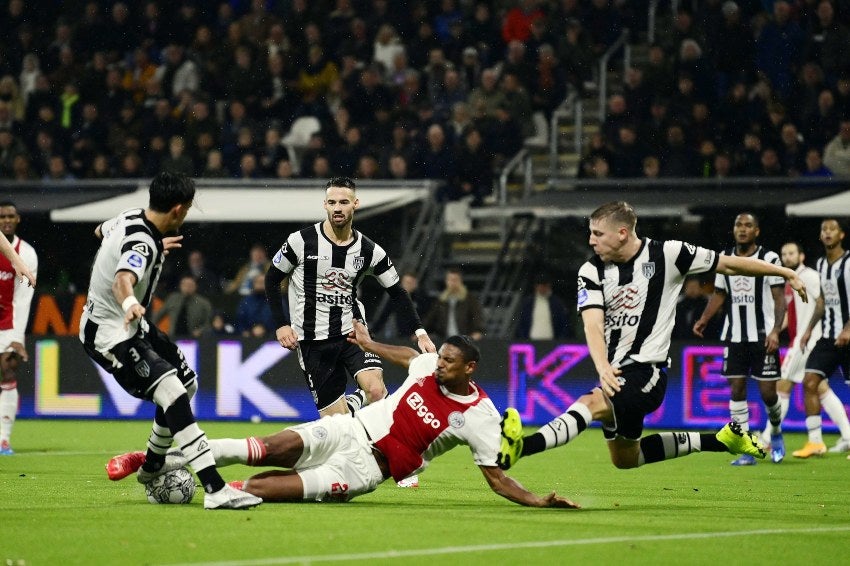 Haller en el duelo entre el PSV y el Heracles