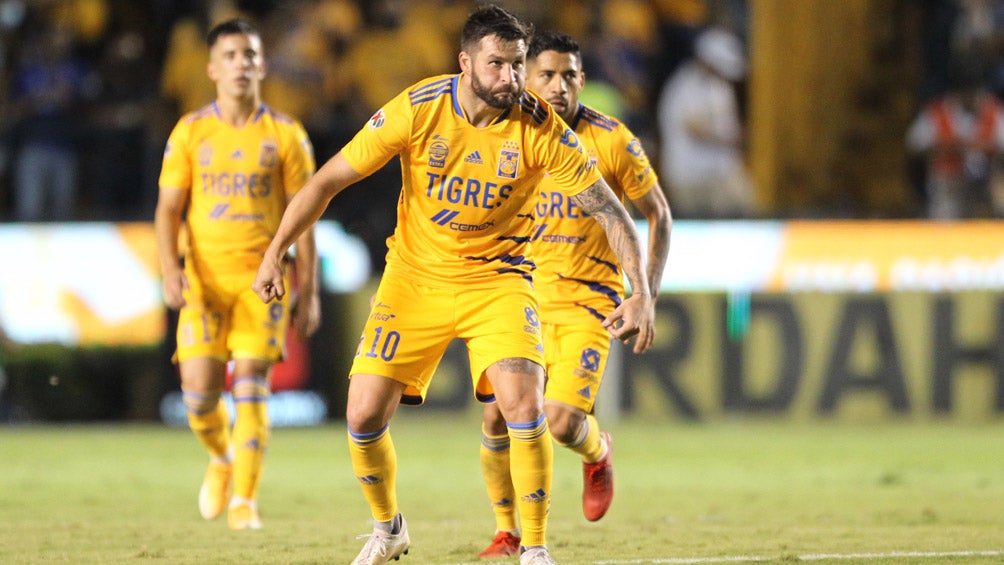 Gignac celebra ante Chivas