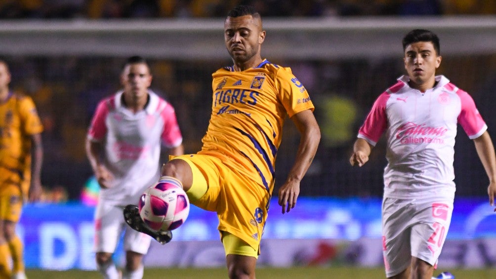 Piojo Herrera, sobre actitud de Carioca al salir: 'Ningún jugador se va contento de la cancha'