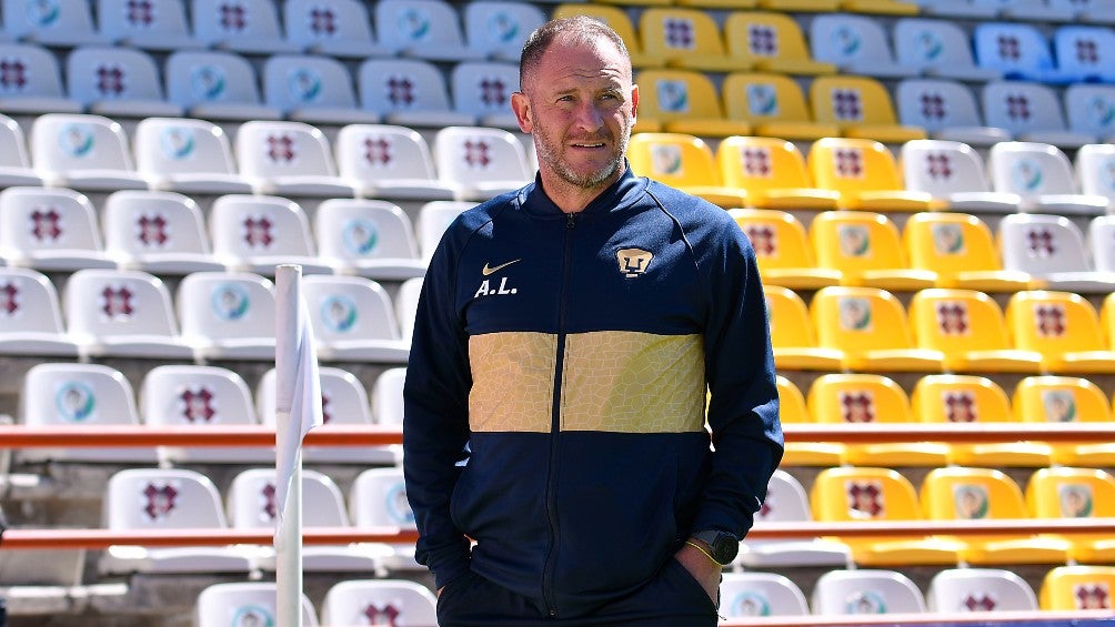 Andrés Lillini durante un partido con Pumas