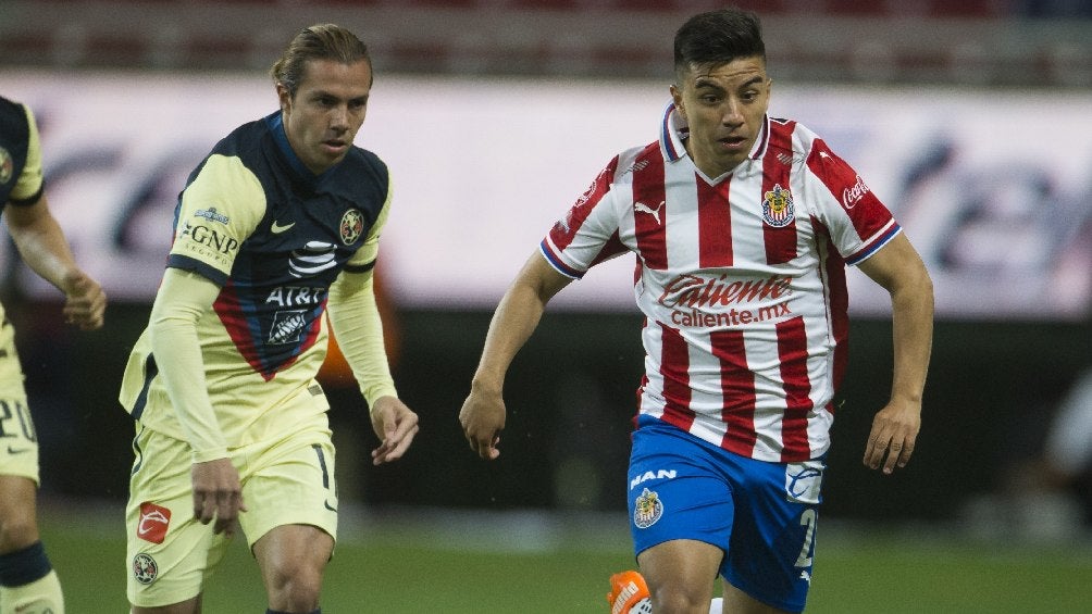 Fernando Beltrán jugando el Clásico Nacional