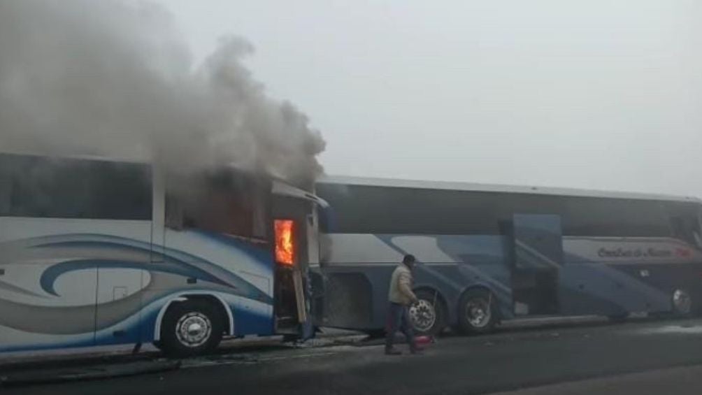 Autobús de Rayados se accidentó