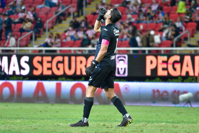 Jesús Corona, en un partido del Cruz Azul