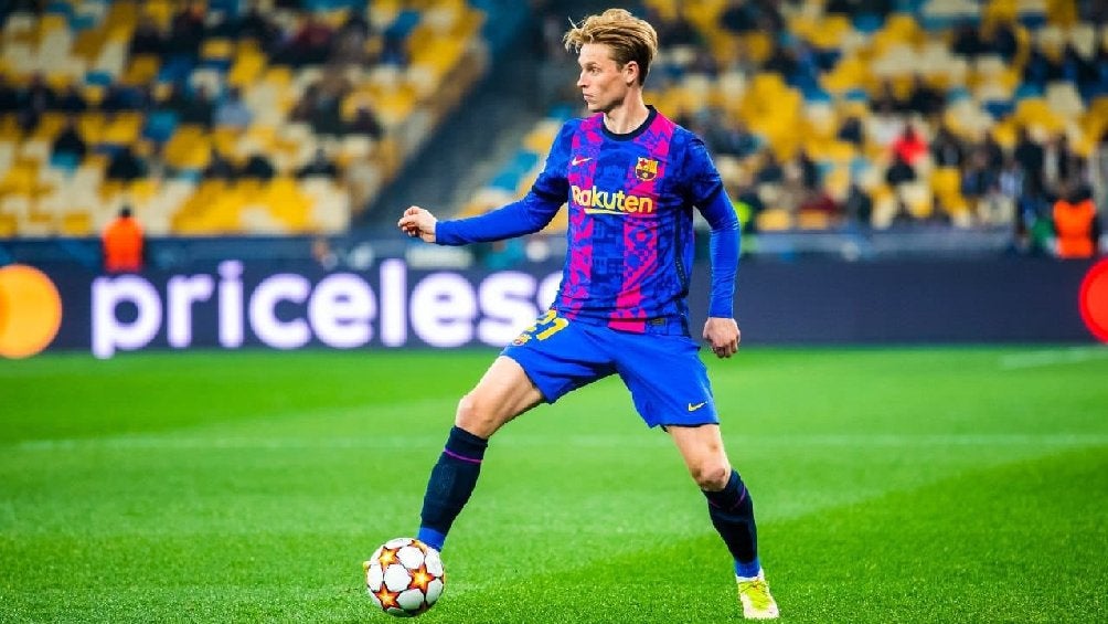 Frenkie de Jong jugando con el Barcelona 