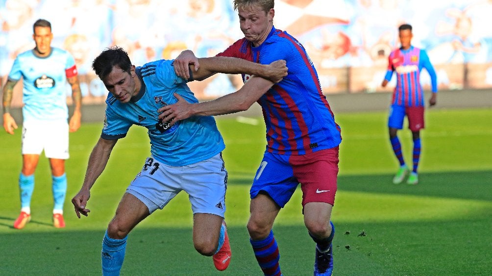 Frenkie de Jong jugando con el Barcelona 