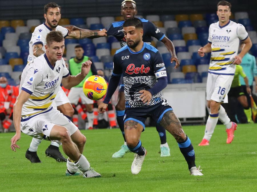 Napoli y Verona empataron a uno