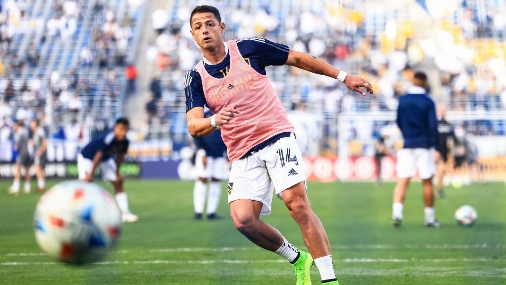 Chicharito en calentamiento con el Galaxy