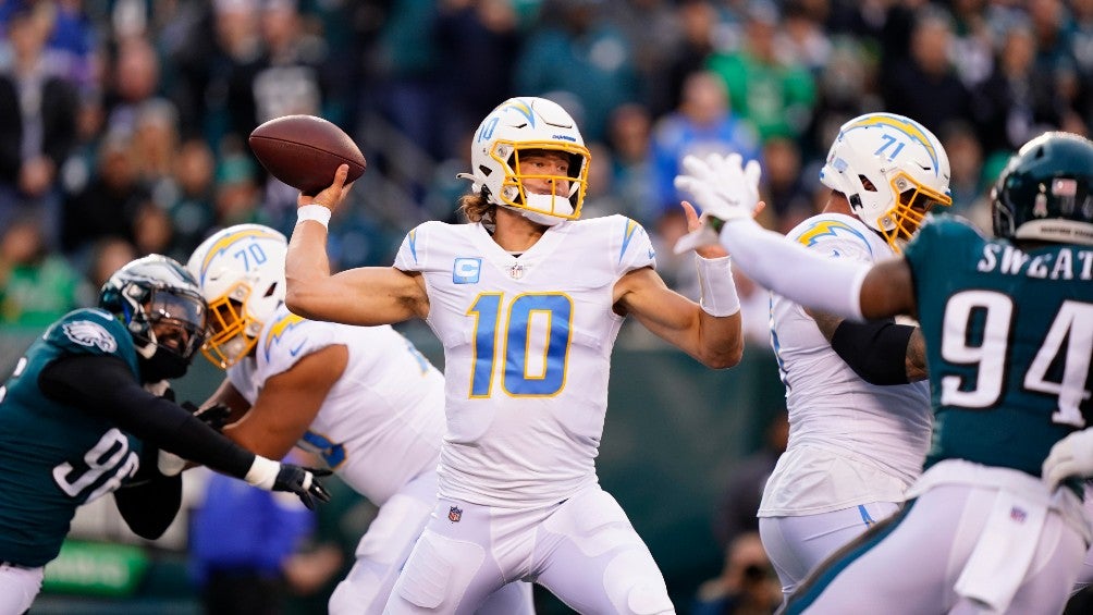 NFL: Chargers superó a Eagles con destacada actuación de Justin Herbert