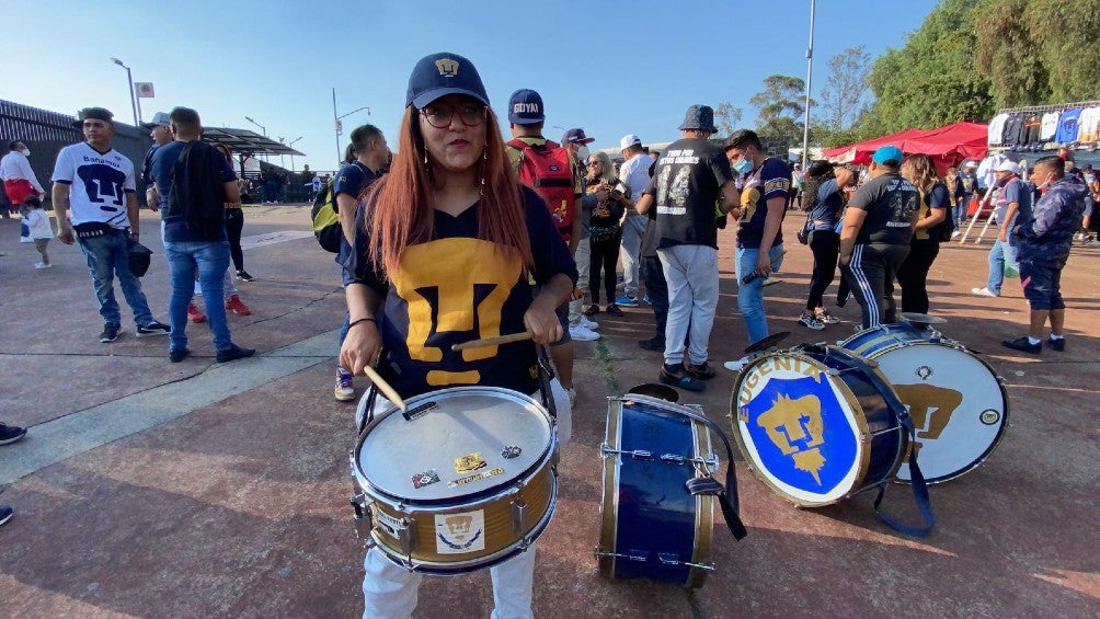 Zayra, única mujer en tocar instrumentos en La Rebel