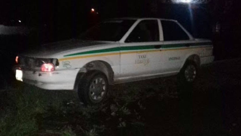 Hallan siete cuerpos dentro de un Taxi en Michoacán