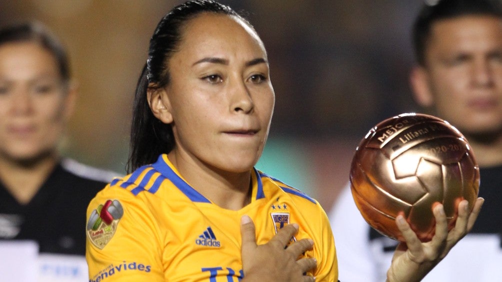 Liga MX Femenil: Liliana Mercado recibió el primer Balón de Oro de la competencia