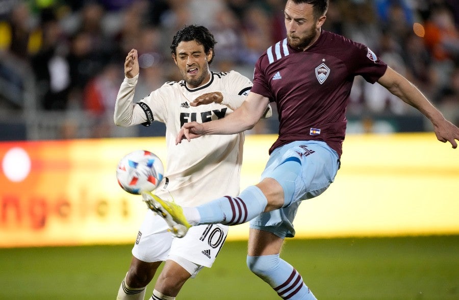 Carlos Vela durante un partido con LAFC