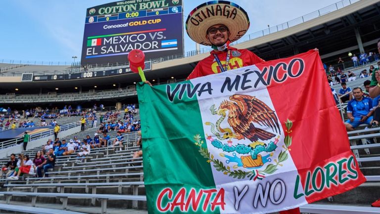 Seguidor del Tri en el Cotton Bowl 