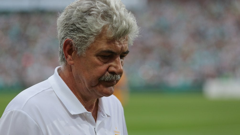 Tuca Ferretti, técnico de Juárez