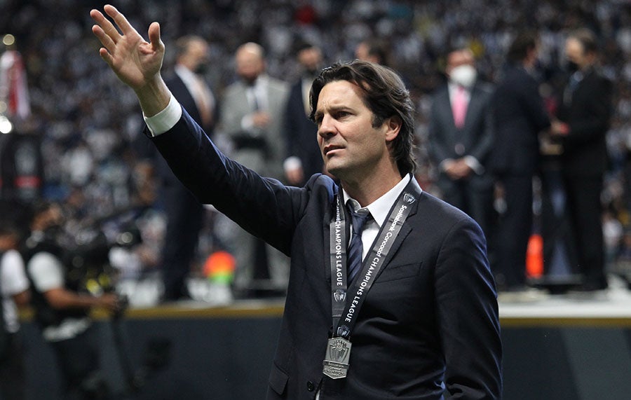 Solari con la medalla de subcampeón de la Concachampions