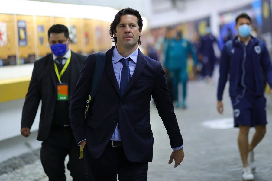 Solari previo a un partido con las Águilas