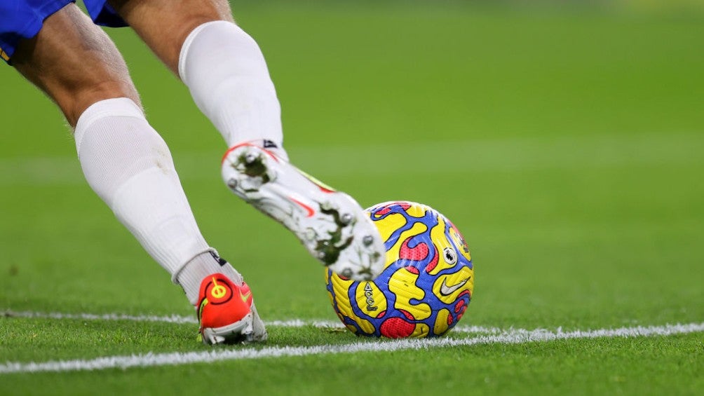 Balón de la Premier League en acción