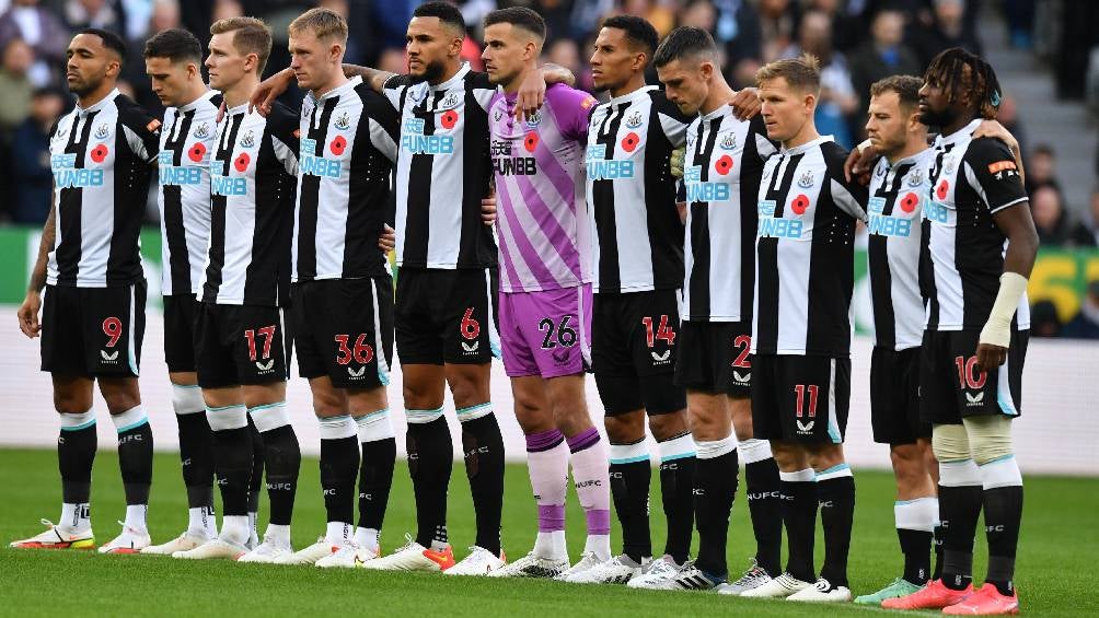 Newcastle durante partido en la Premier League