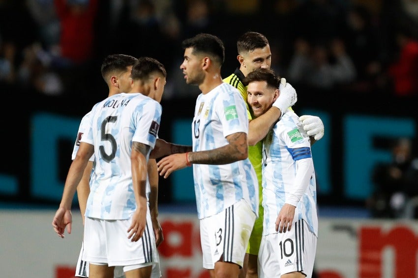 Messi celebrando la victoria sobre Uruguay