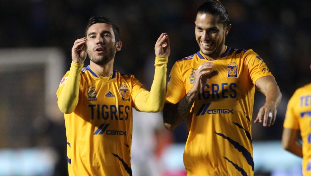 Juan Pablo Vigón en festejo con Tigres