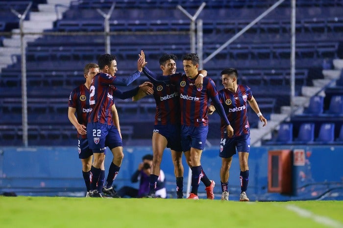 Jugadores de Atlante en festejo