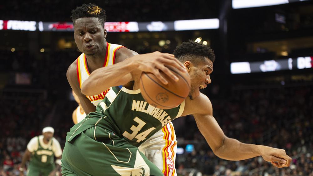 Acciones entre Bucks y Hawks