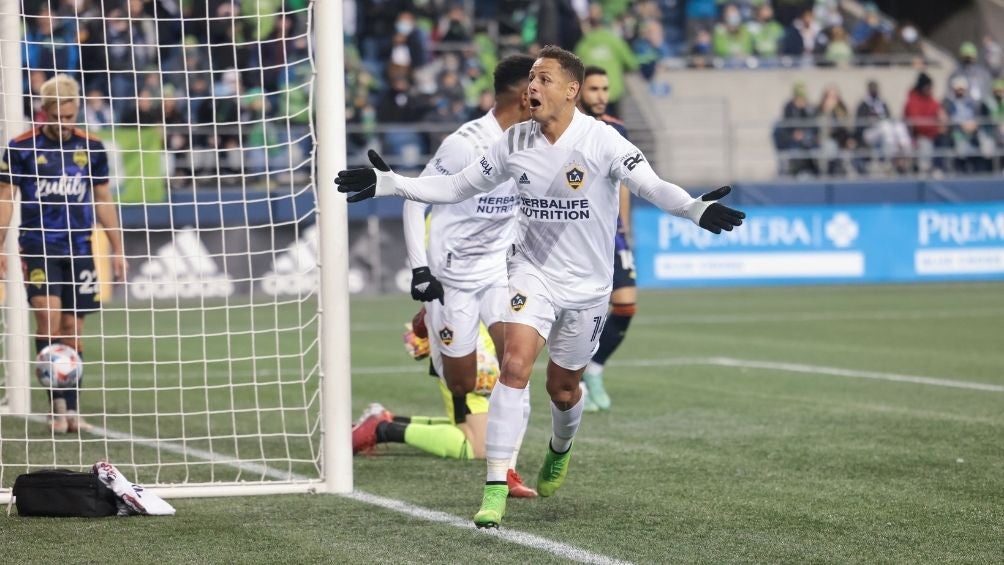 Chicharito en partido con el Galaxy