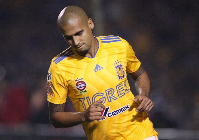 Luis 'Chaka' Rodríguez en lamento con Tigres