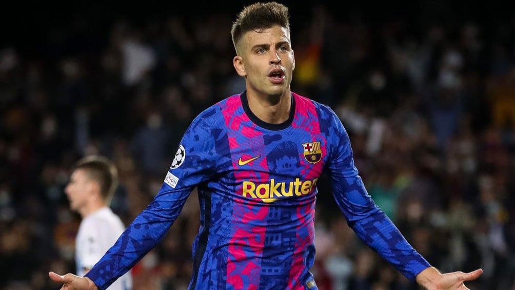 Gerard Piqué festeja un gol con el Barcelona 