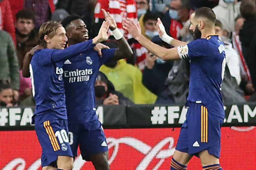 Benzema, Vinicius y Modric festejando un gol a favor del Real Madrid