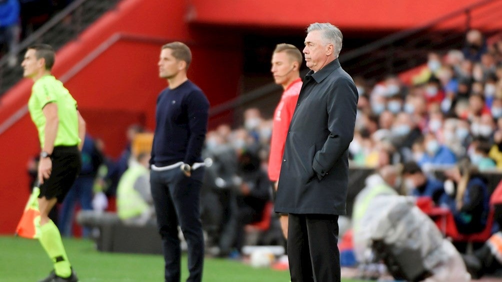 Carlo Ancelotti durante un partido con el Real Madrid