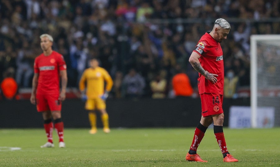 Jugadores del Toluca, después de caer ante Universidad