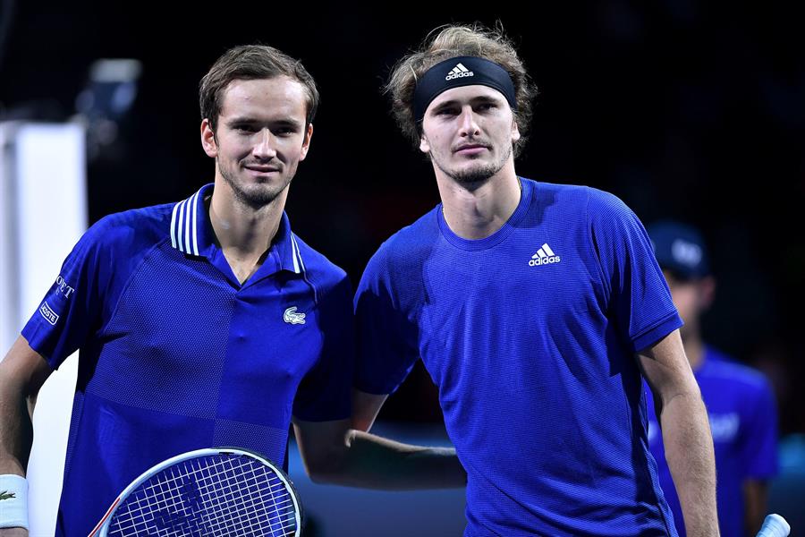 Zverev derrotó a Medvedev