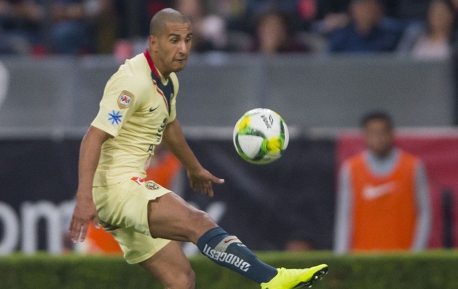 Cecilio Domínguez con el América