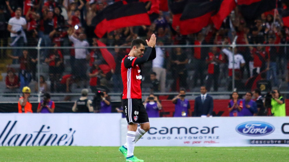 Rafa Márquez, ovacionado en el Estadio Jalisco