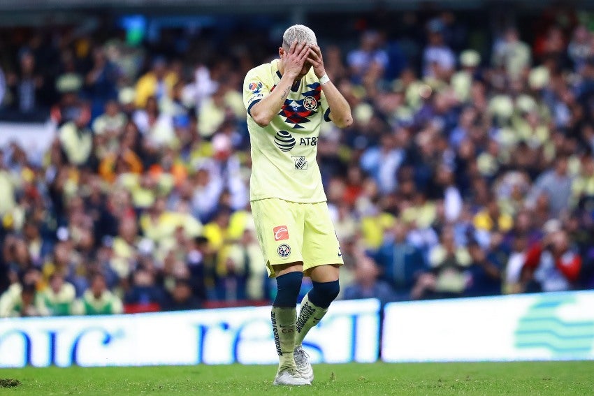 Nicolás Castillo en un partido del América