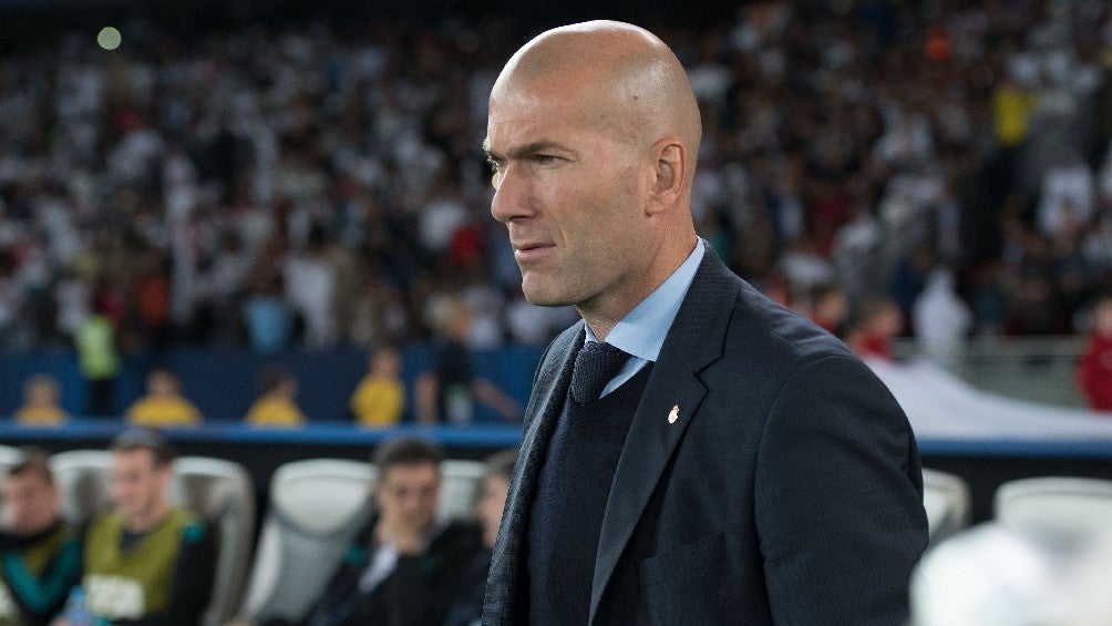 Zinedine Zidane dirigiendo al Real Madrid 