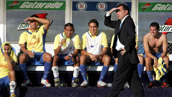 Mario Carrillo en su paso por América