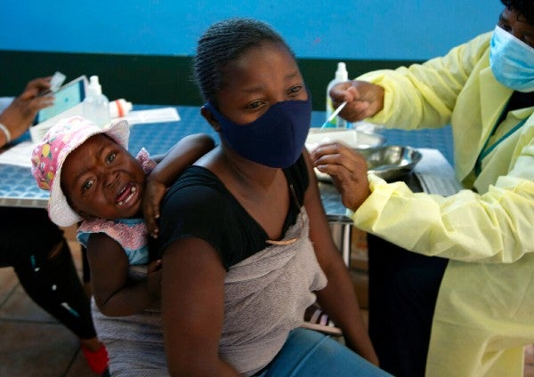 Campaña de vacunación contra coronavirus en Sudáfrica