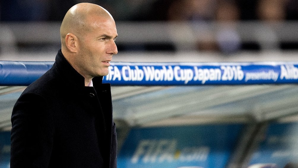 Zinedine Zidane dirigiendo al Real Madrid 