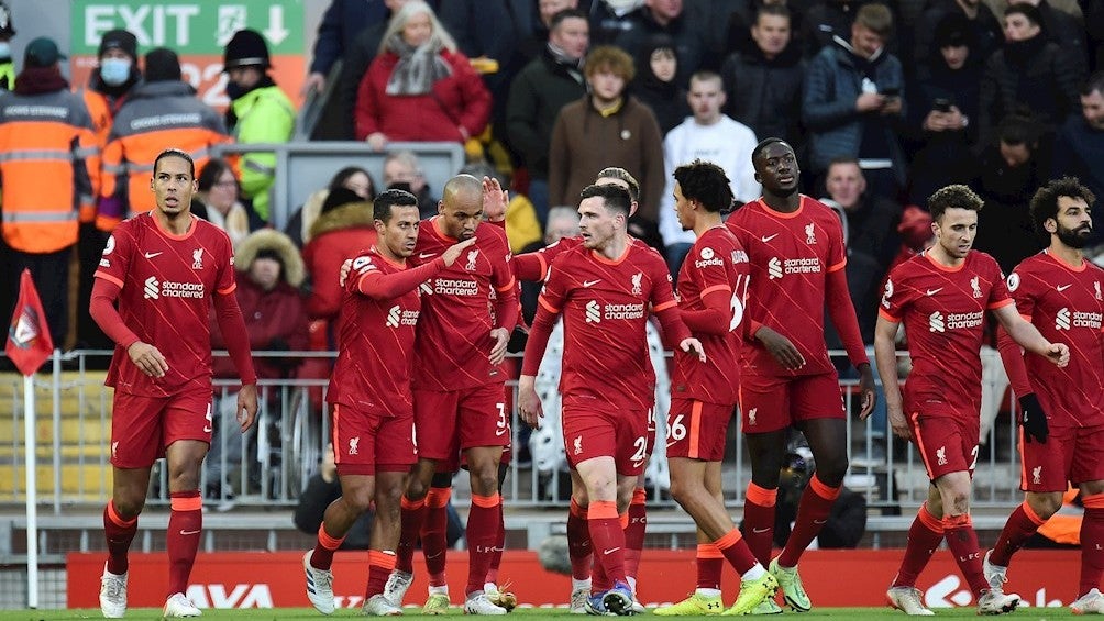 Jugadores del Liverpool festejando un gol