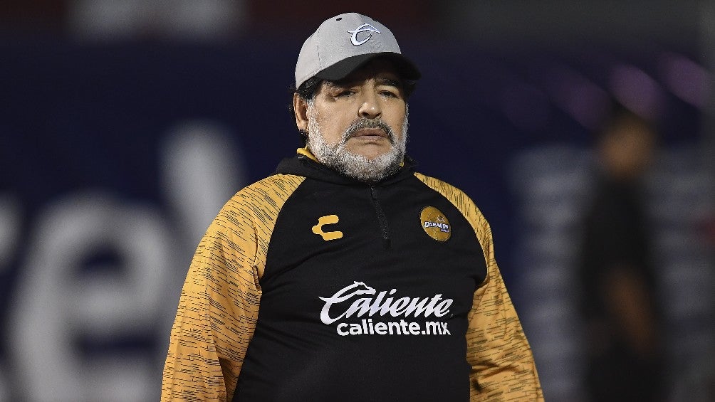 Diego Armando Maradona dirigiendo a Dorados en el Ascenso MX