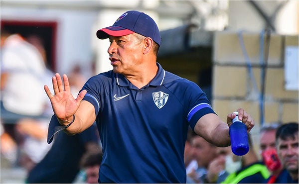 Nacho Ambriz en entrenamiento con Huesca 