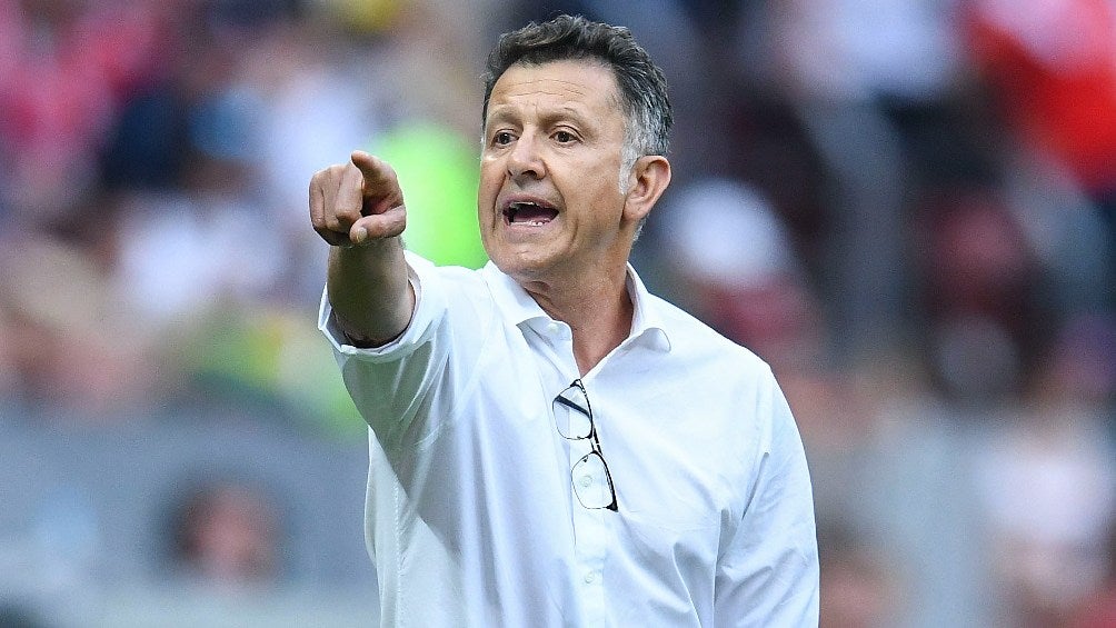 Juan Carlos Osorio dirigiendo a la Selección Mexicana en Rusia 2018