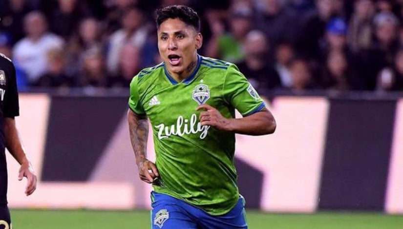 Raúl Ruidíaz en un partido del Seattle Sounders