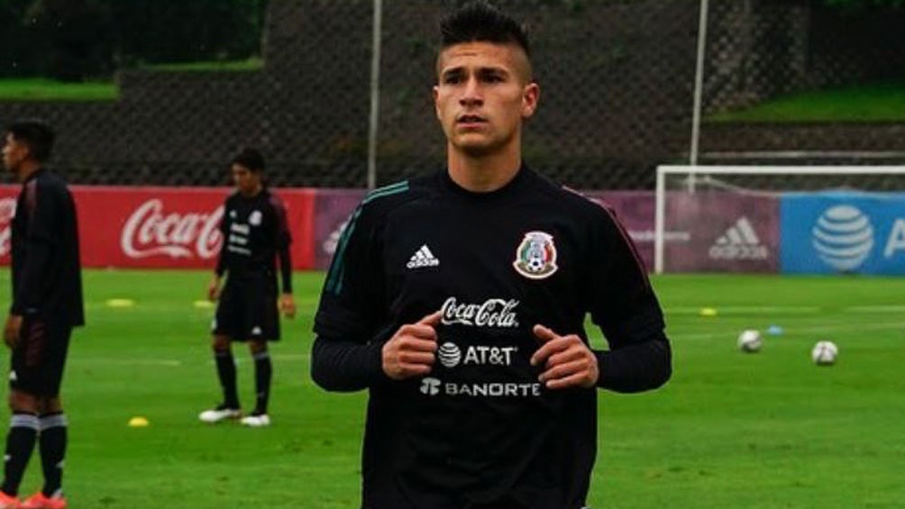 Benjamín Galdames en un entrenamiento de la Selección