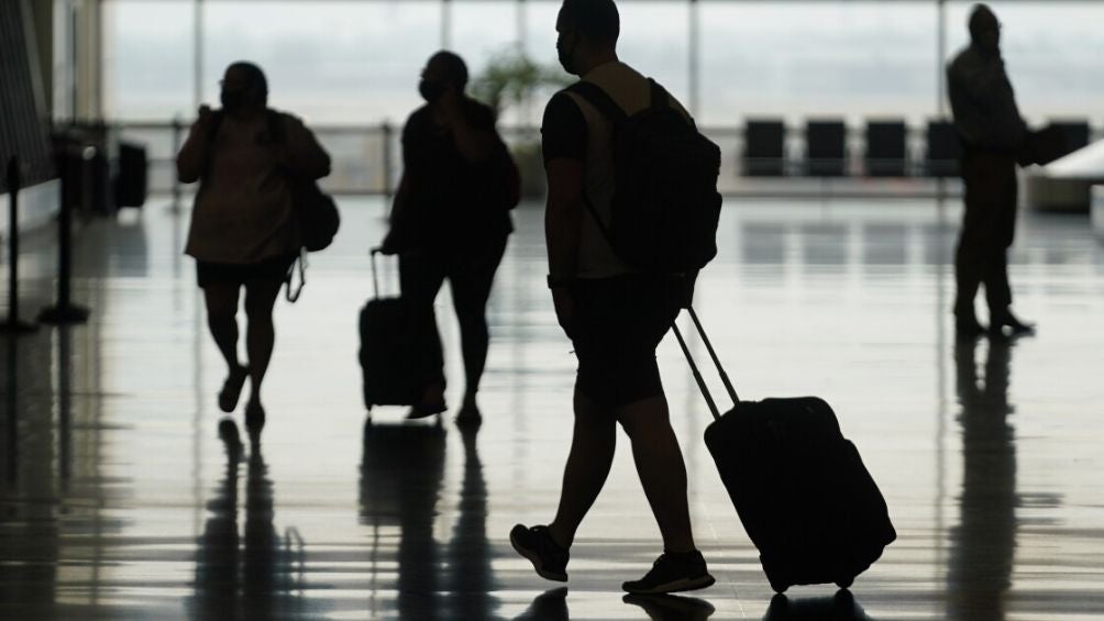 Viajeros en el aeropuerto de Utah